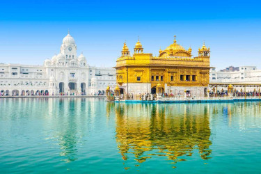 Exploring the Golden Temple: A Spiritual Odyssey to Amritsar's Heart